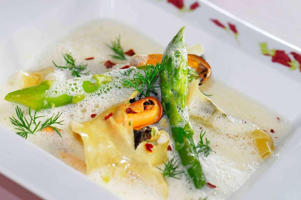 Le Clos De Bourgogne Moulins (Allier) Restaurante foto